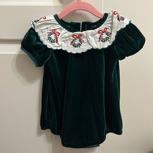 NEW - Green velvet Christmas wreath bubble 12m